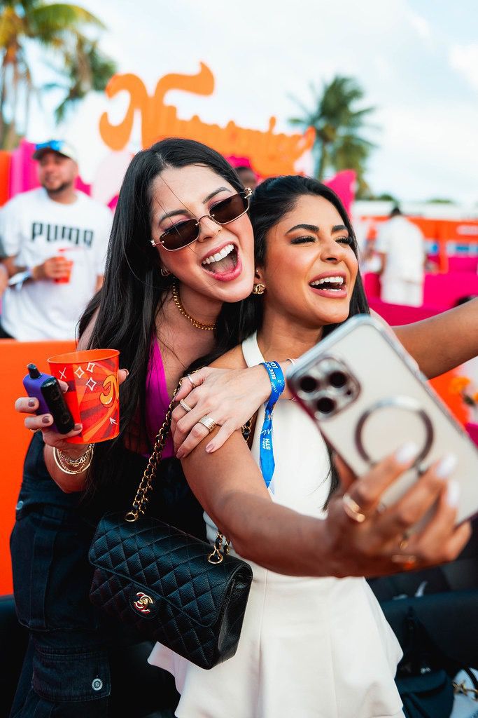 Image gallery marquee